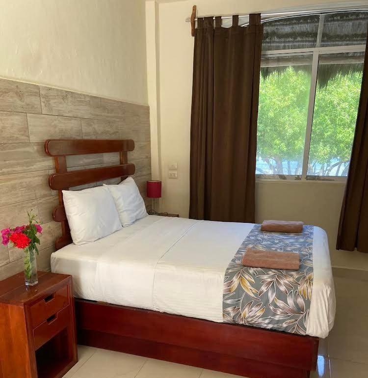 Porto Coral Hotel & Suites Chetumal Exterior foto