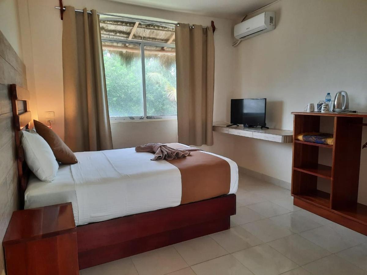 Porto Coral Hotel & Suites Chetumal Exterior foto