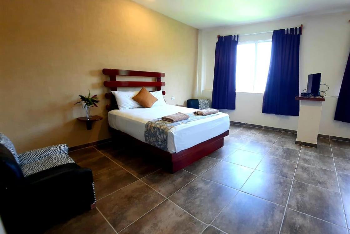 Porto Coral Hotel & Suites Chetumal Exterior foto